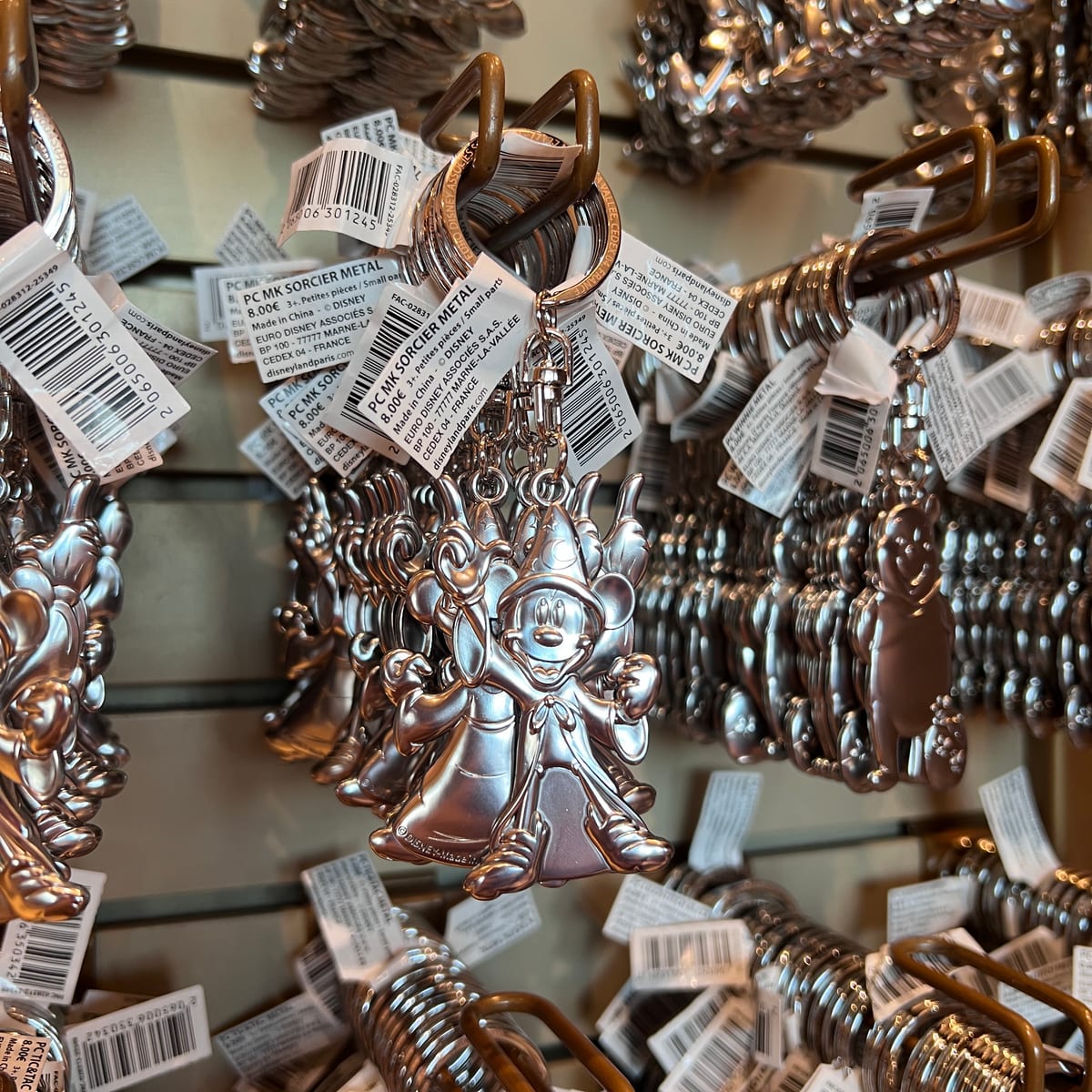 Disneyland Paris Metal Fantasia Sorcerer Mickey Keyring