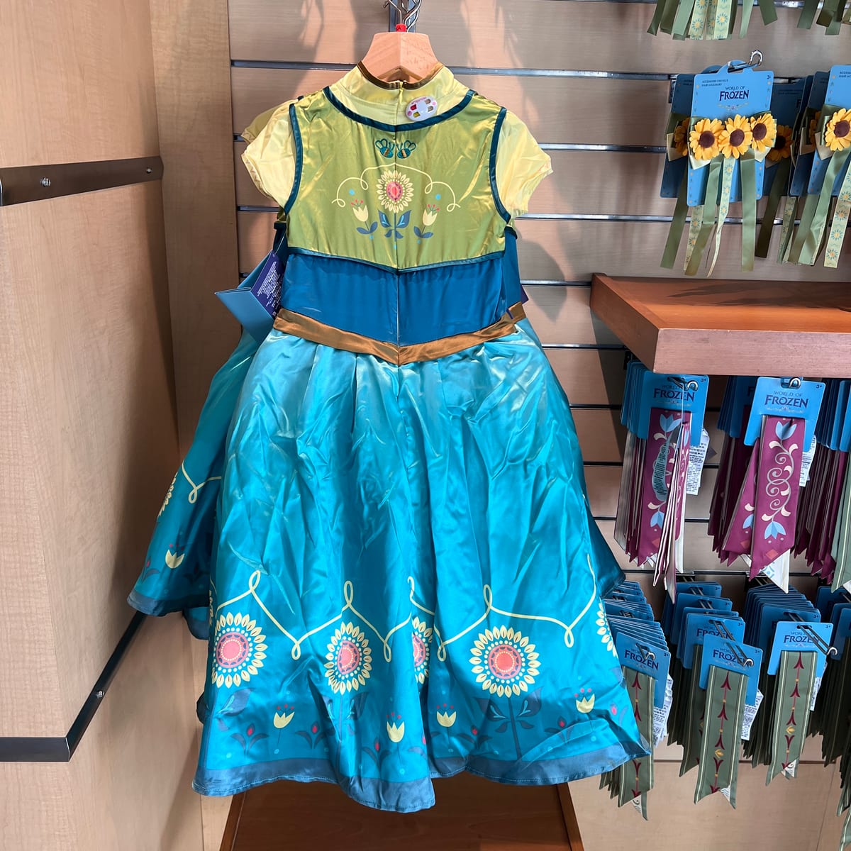 Disneyland Paris World of Frozen Snowflower Festival Kids Costume view 2
