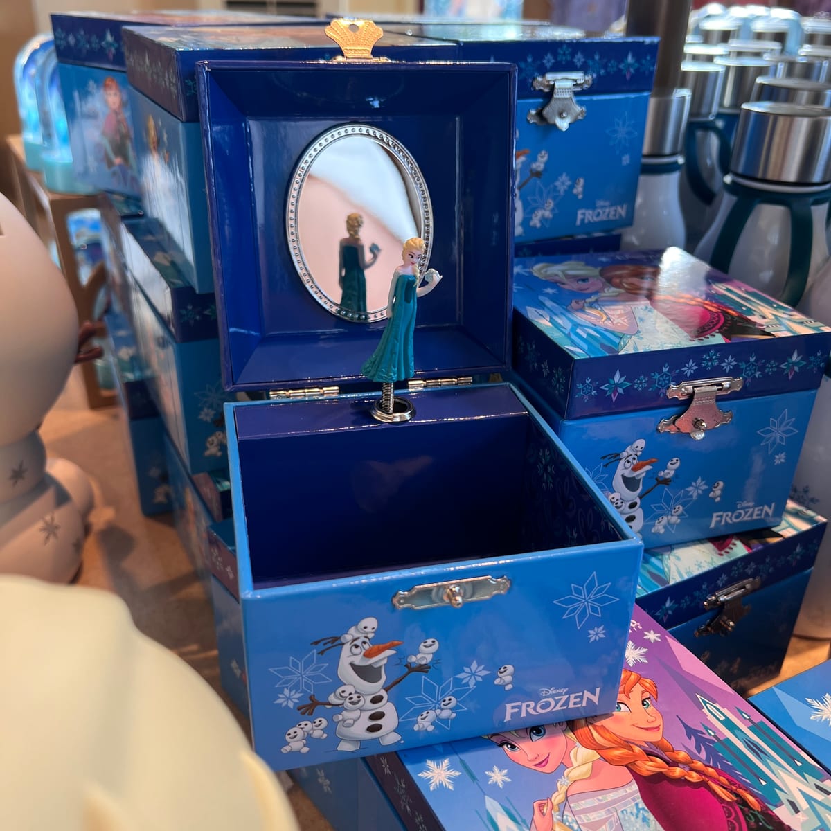 Disneyland Paris Frozen Elsa Jewellery Music Box view 2