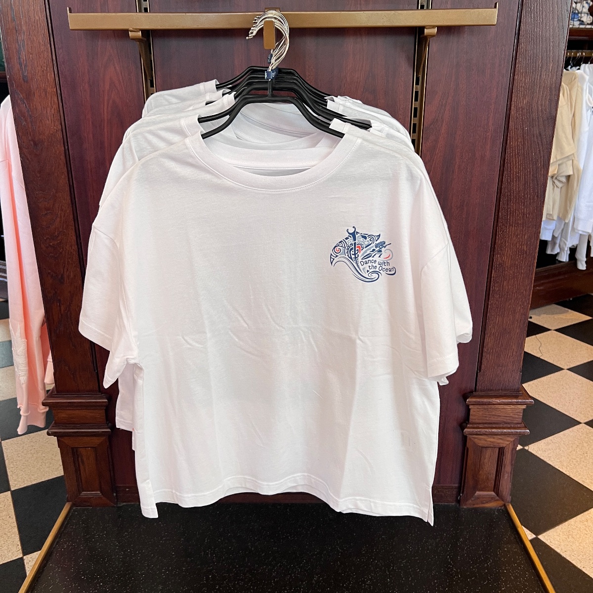 Disneyland Paris Moana Wave Art Basic T-Shirt view 3