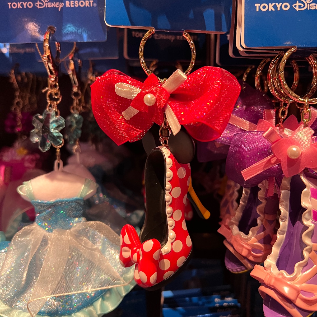 Tokyo Disney Minnie Mouse Ribbon Heel Keyring view 1