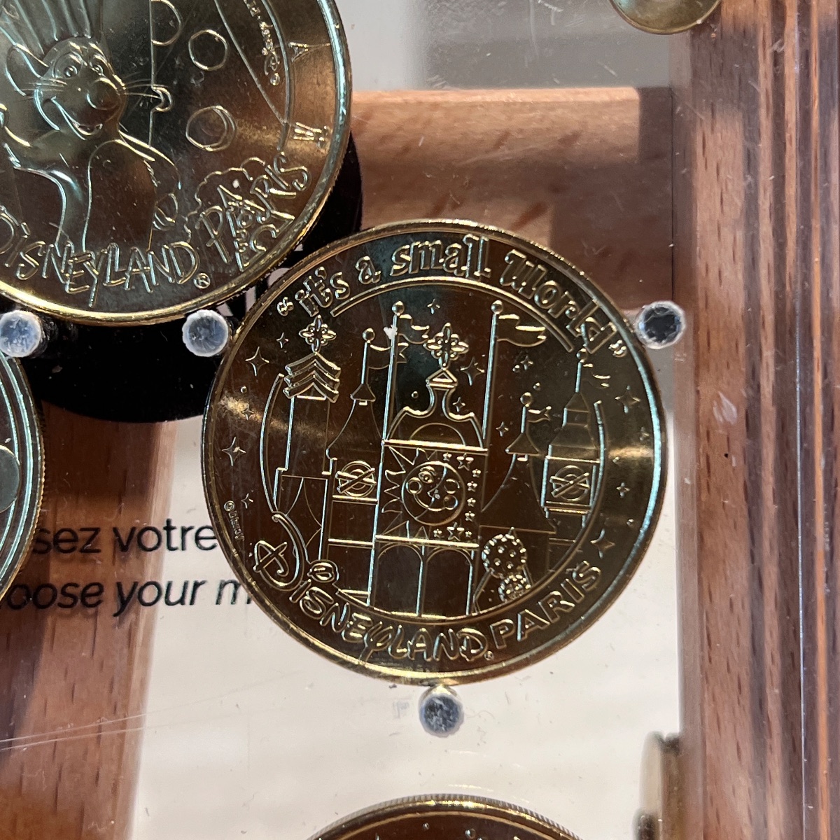 Disneyland Paris Monnaie De Paris It’s A Small World Coin