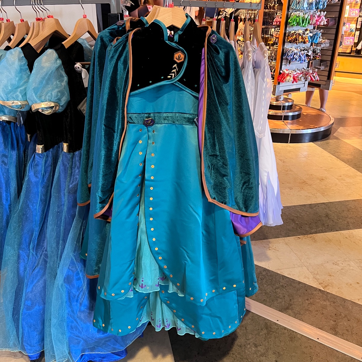 Disneyland Paris World of Frozen Ana Cape Costume