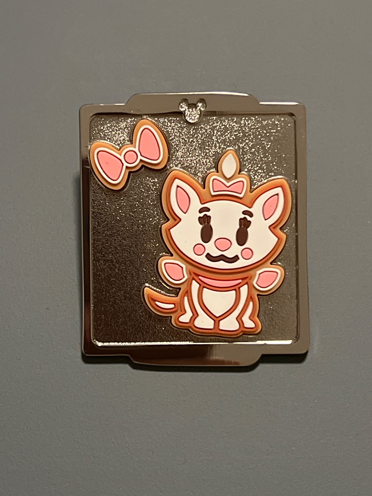 Disney Store Limited Edition Advent Calendar Marie Gingerbread Cookies Tray Pin