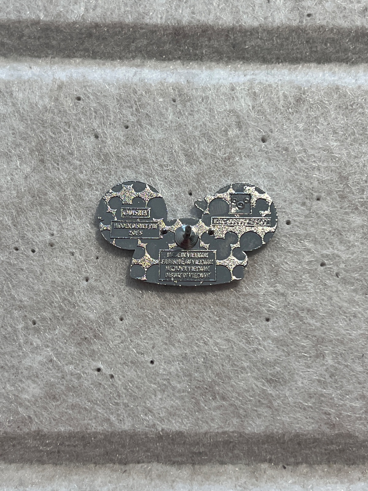 Walt Disney World 205 Wave B Tiana Hat Hidden Mickey Pin view 2