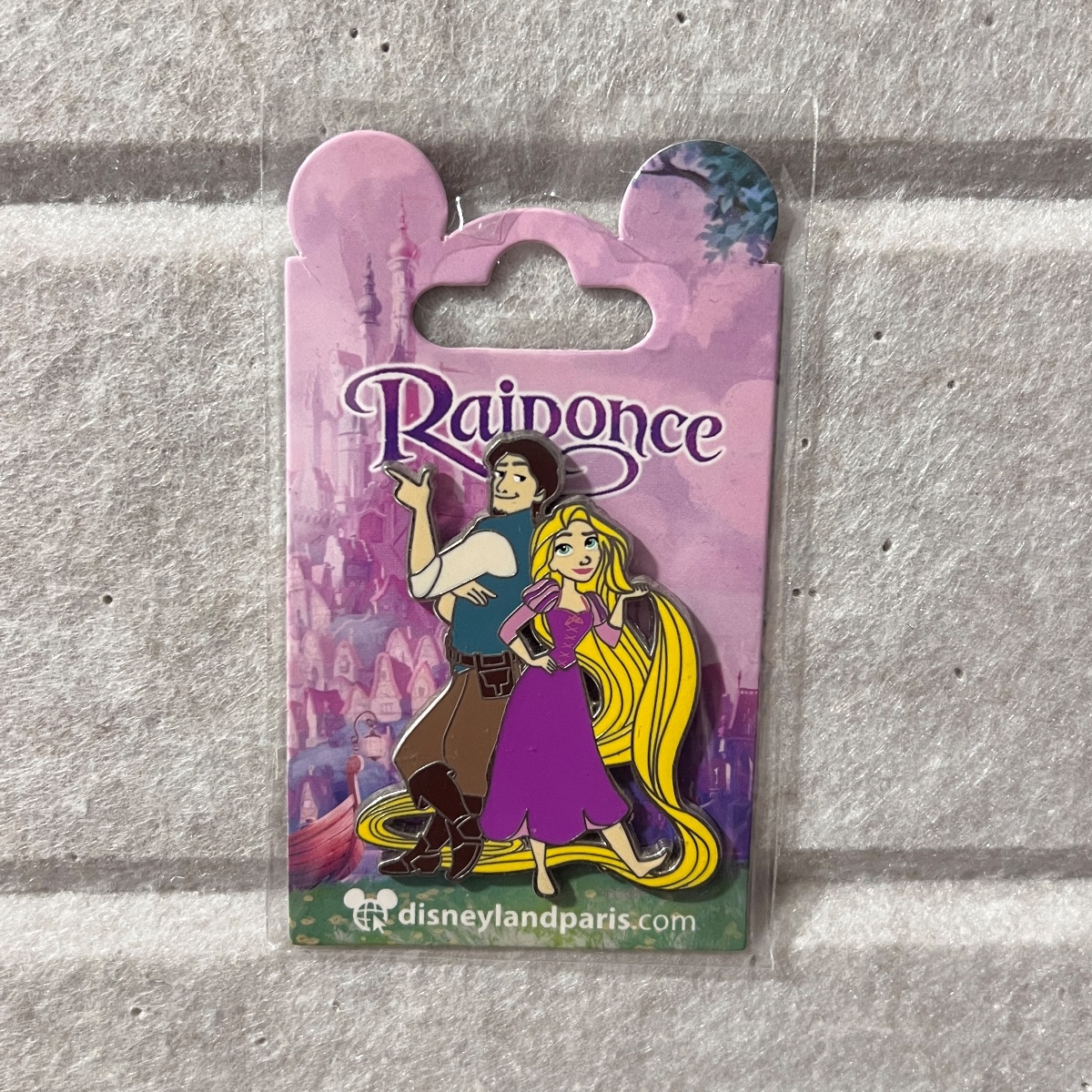 Disneyland Paris Tangled Rapunzel and Flynn Rider Frying Pan Pin view 1