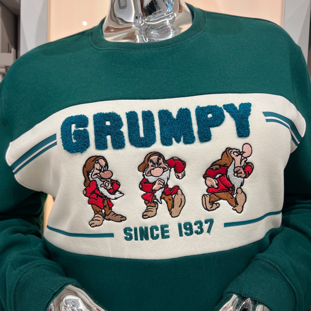 Disneyland Paris Grumpy Green White Sweater view 2