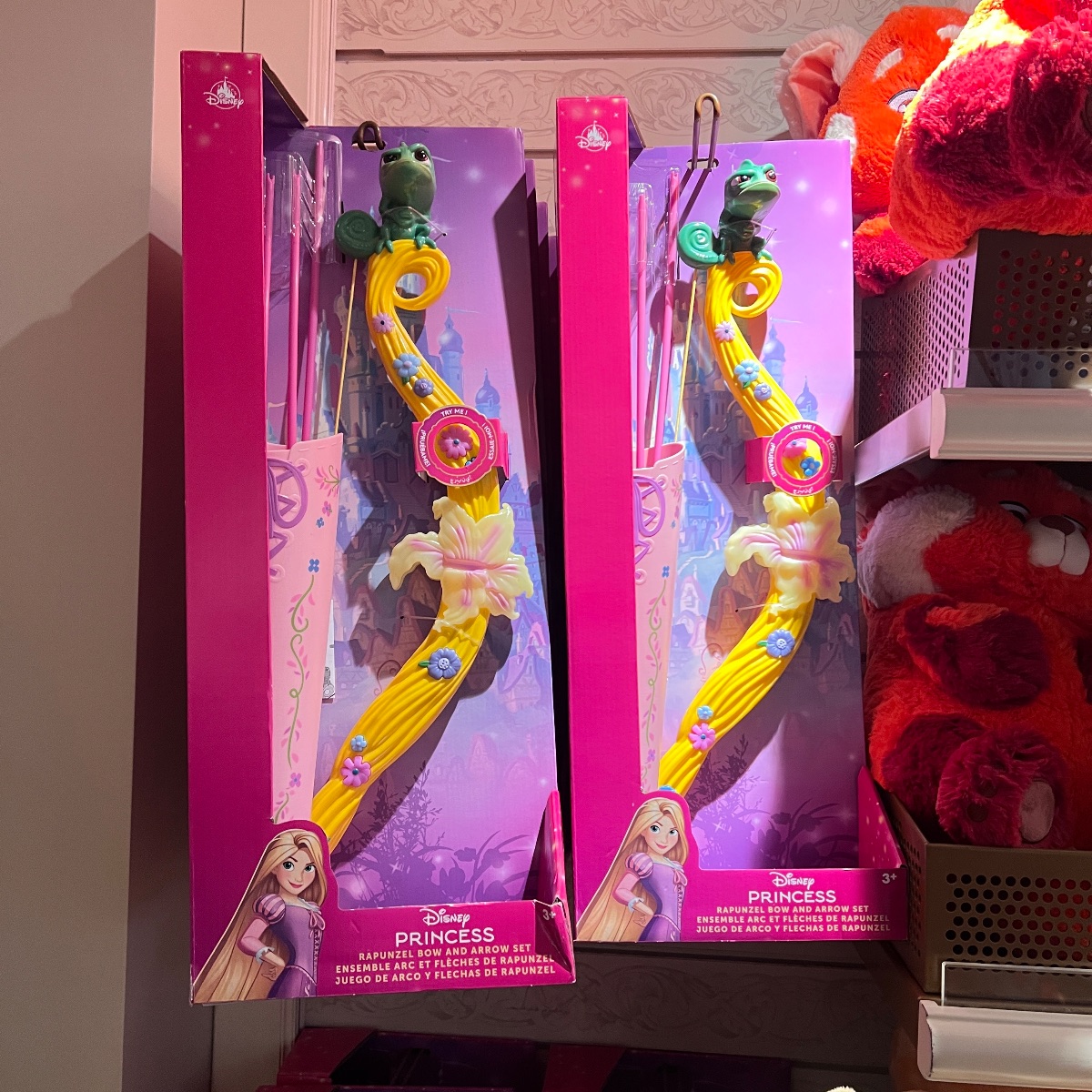 Disneyland Paris Tangled Rapunzel Bow and Arrow Toy Set view 1