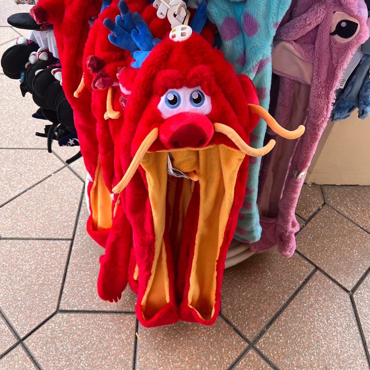 Disneyland Paris Mulan Mushu Hat Gloves