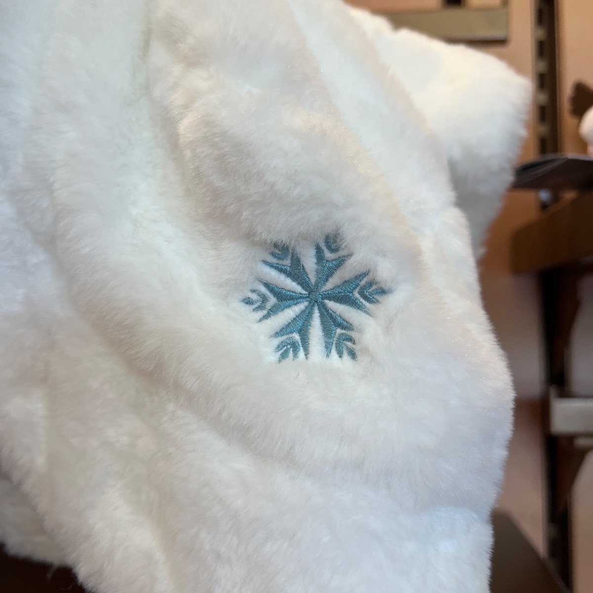 Disneyland Paris Frozen Snowgies Fuzzy Bucket Hat view 3