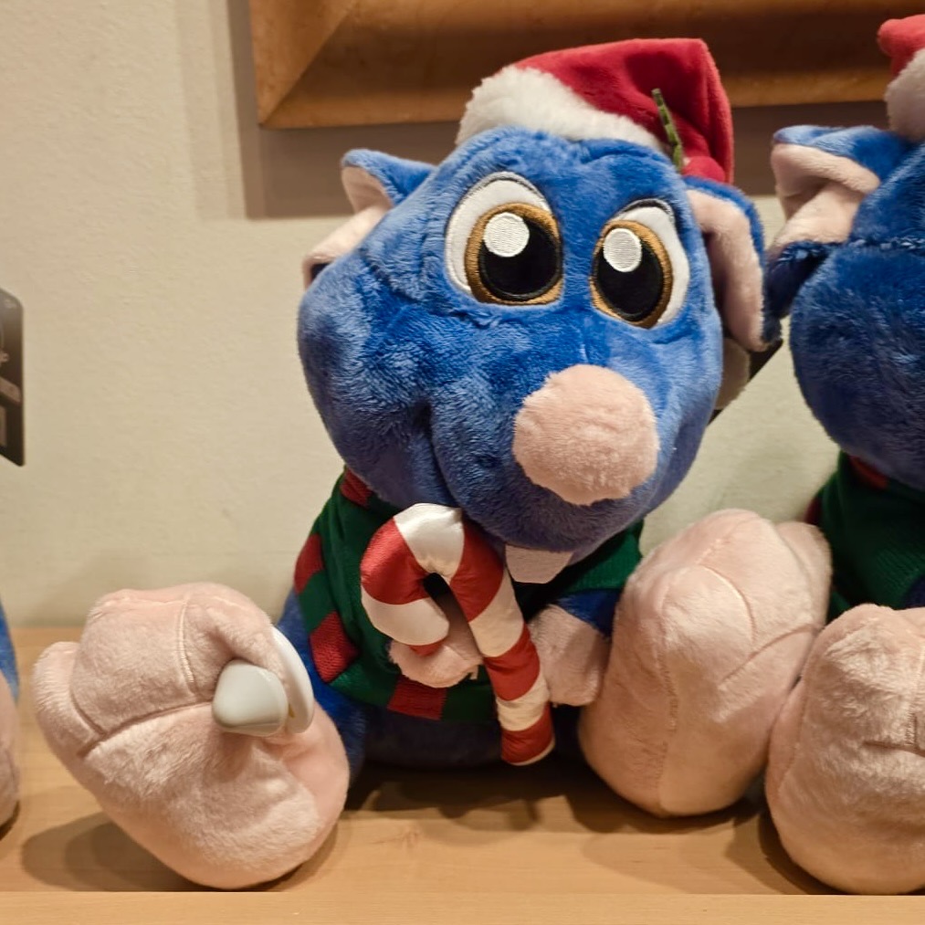 Disneyland Paris Ratatouille Christmas Remy Big Feet Plush