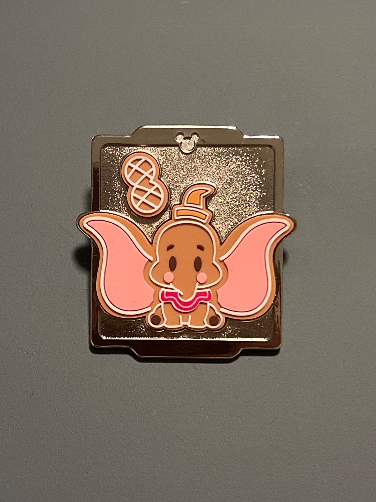 Disney Store Limited Edition Advent Calendar Dumbo Gingerbread Cookies Tray Pin