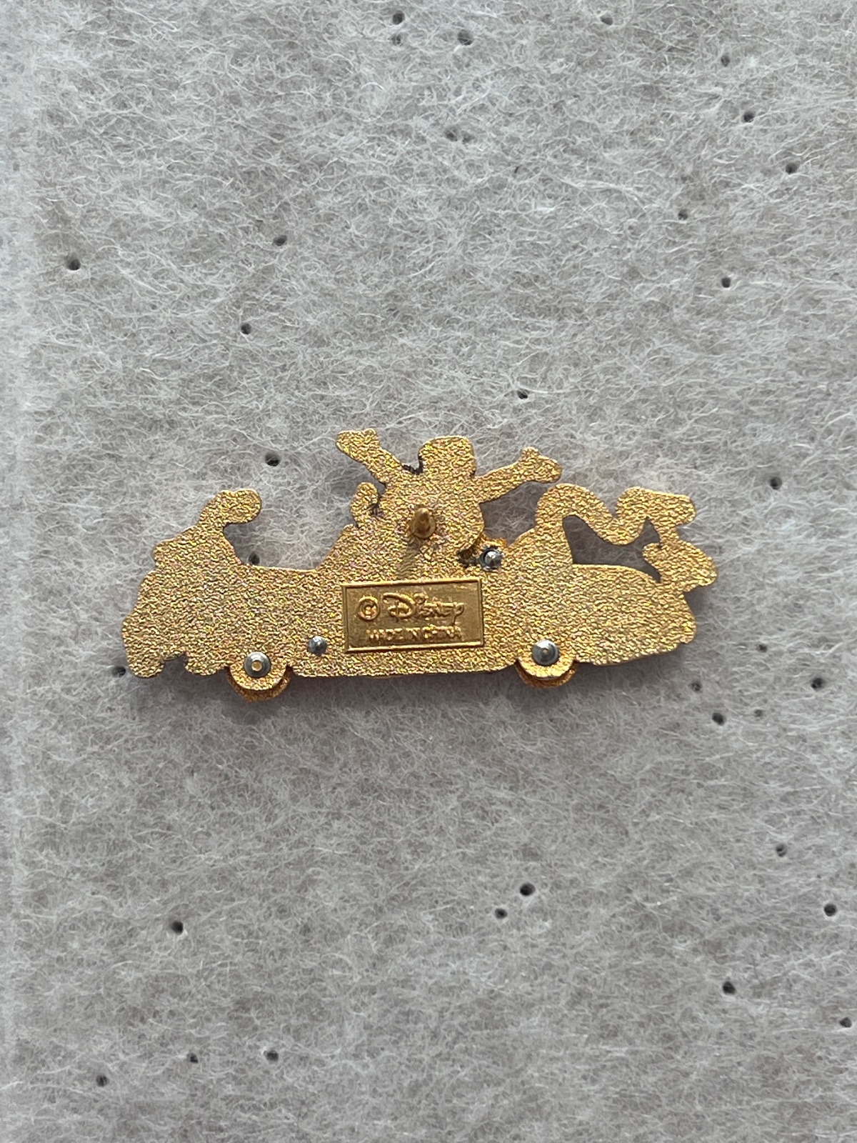 Disney Stars’n’Cars Studios Motor Cars Aladdin Jasmine Genie Pin view 2
