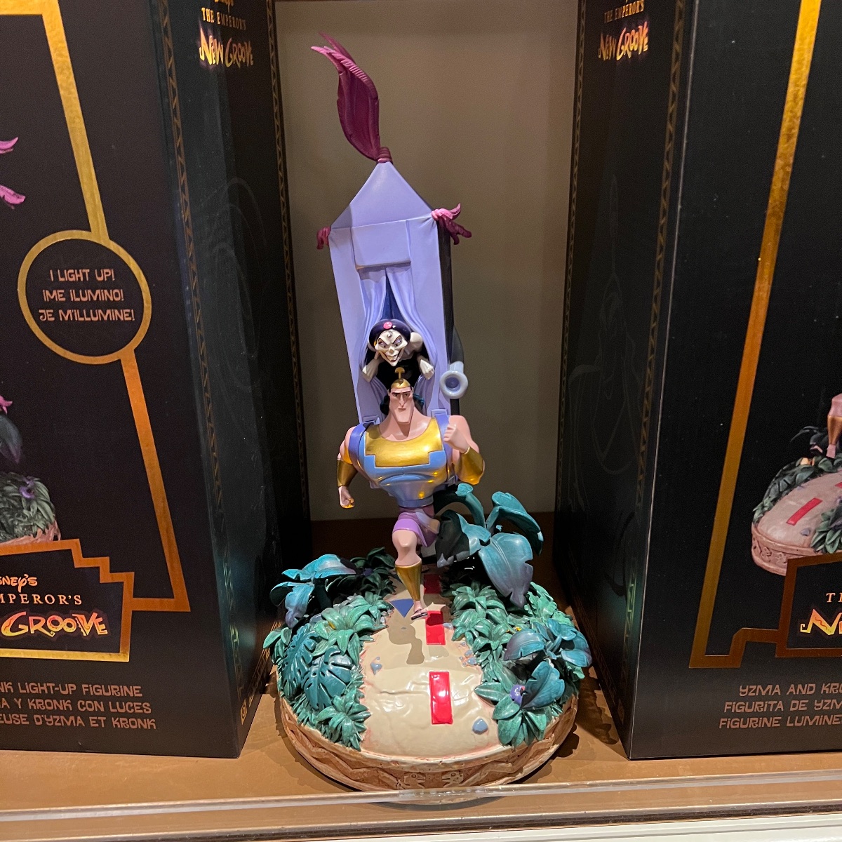 Disneyland Paris Emperor’s New Groove Yzma Kronk Running Figurine view 1
