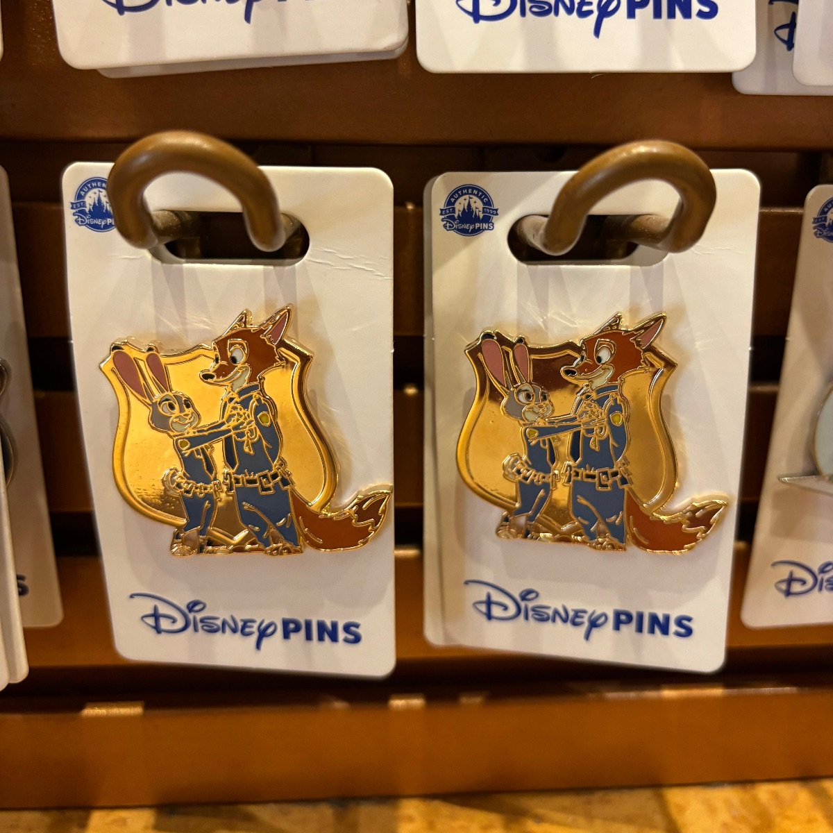 US Disney Zootopia Nick Wilde Judy Hopps Golden Badge Pin
