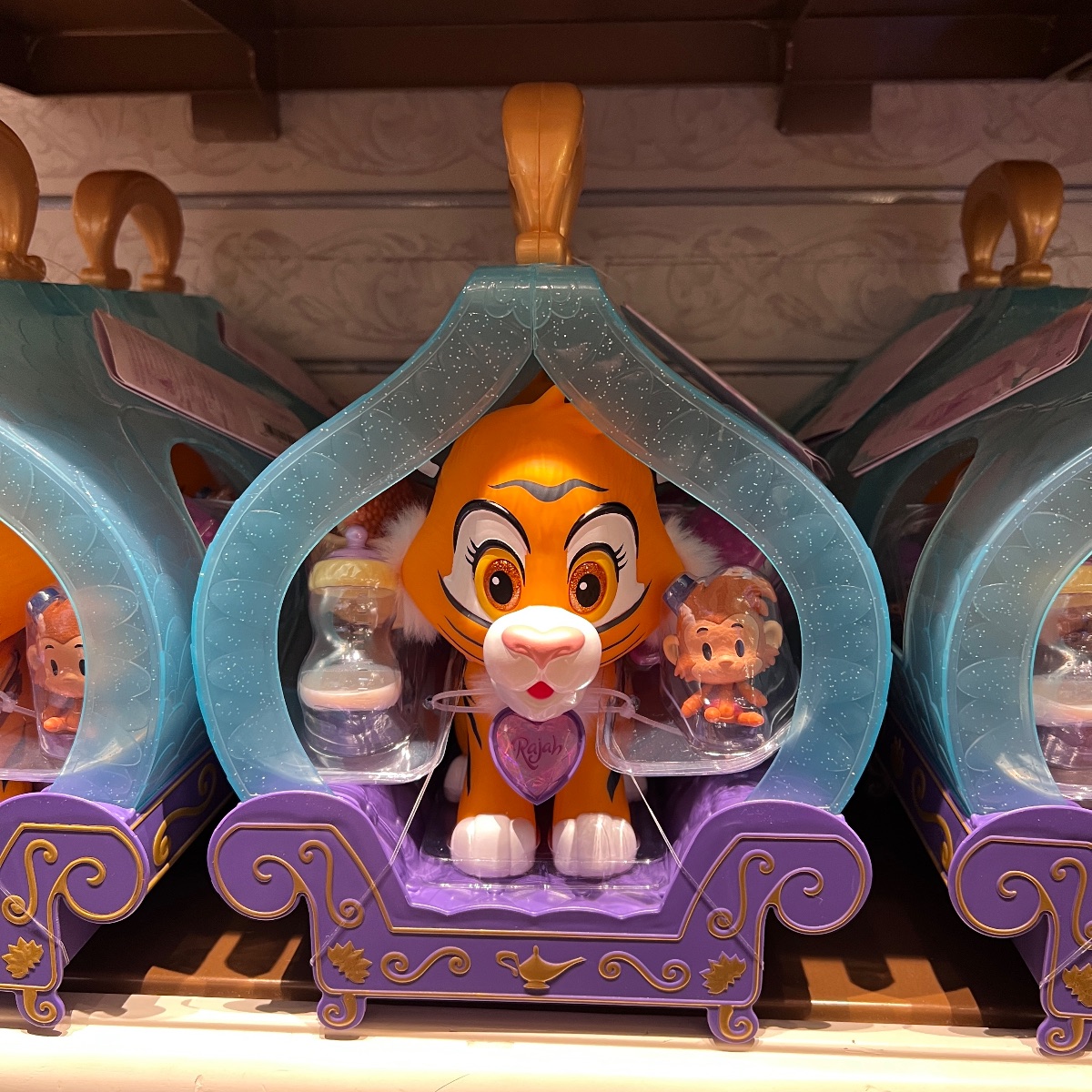 Disneyland Paris Aladdin Rajah Pet Care Toy Set