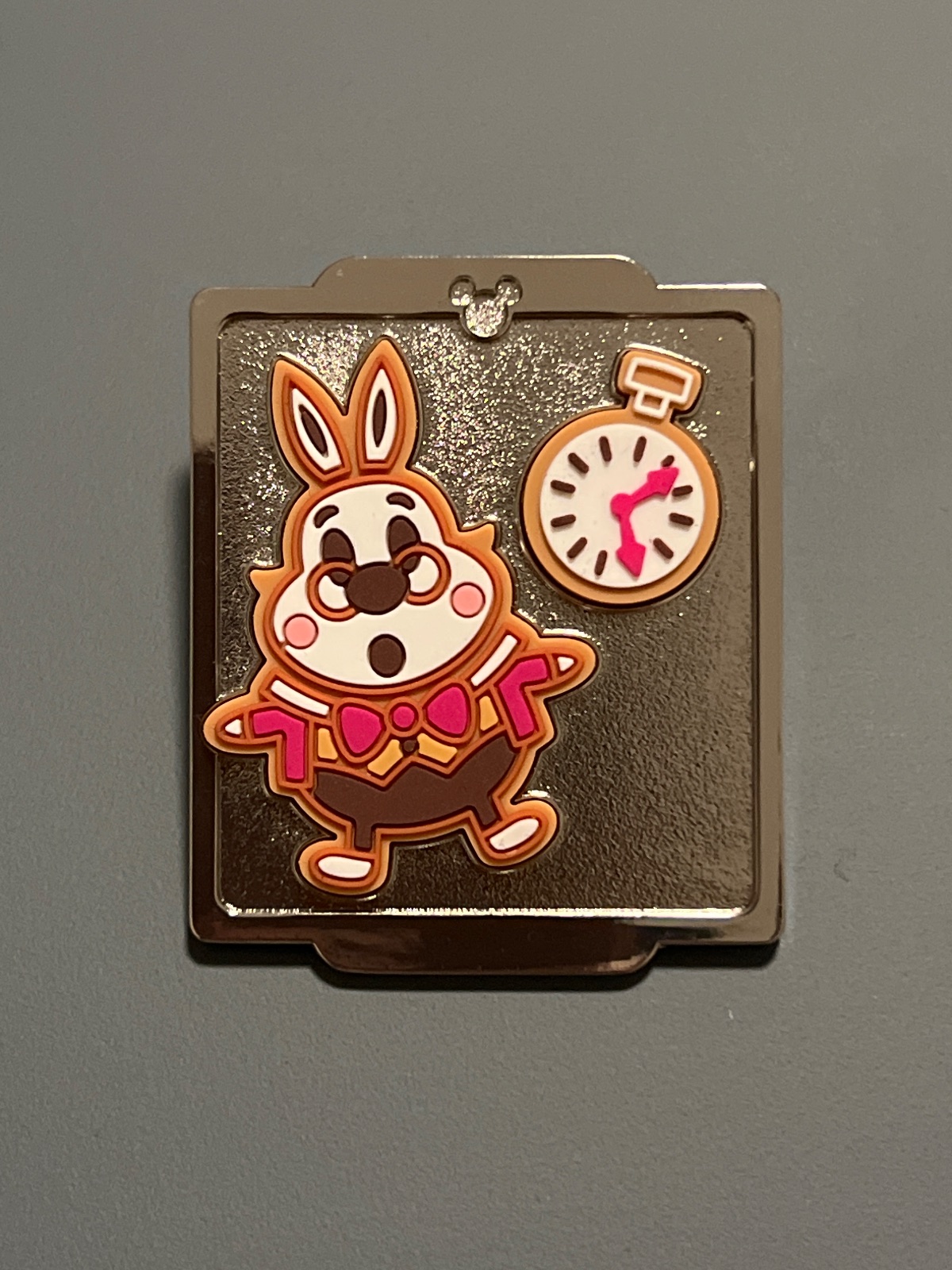 Disney Store Limited Edition Advent Calendar White Rabbit Gingerbread Cookies Tray Pin
