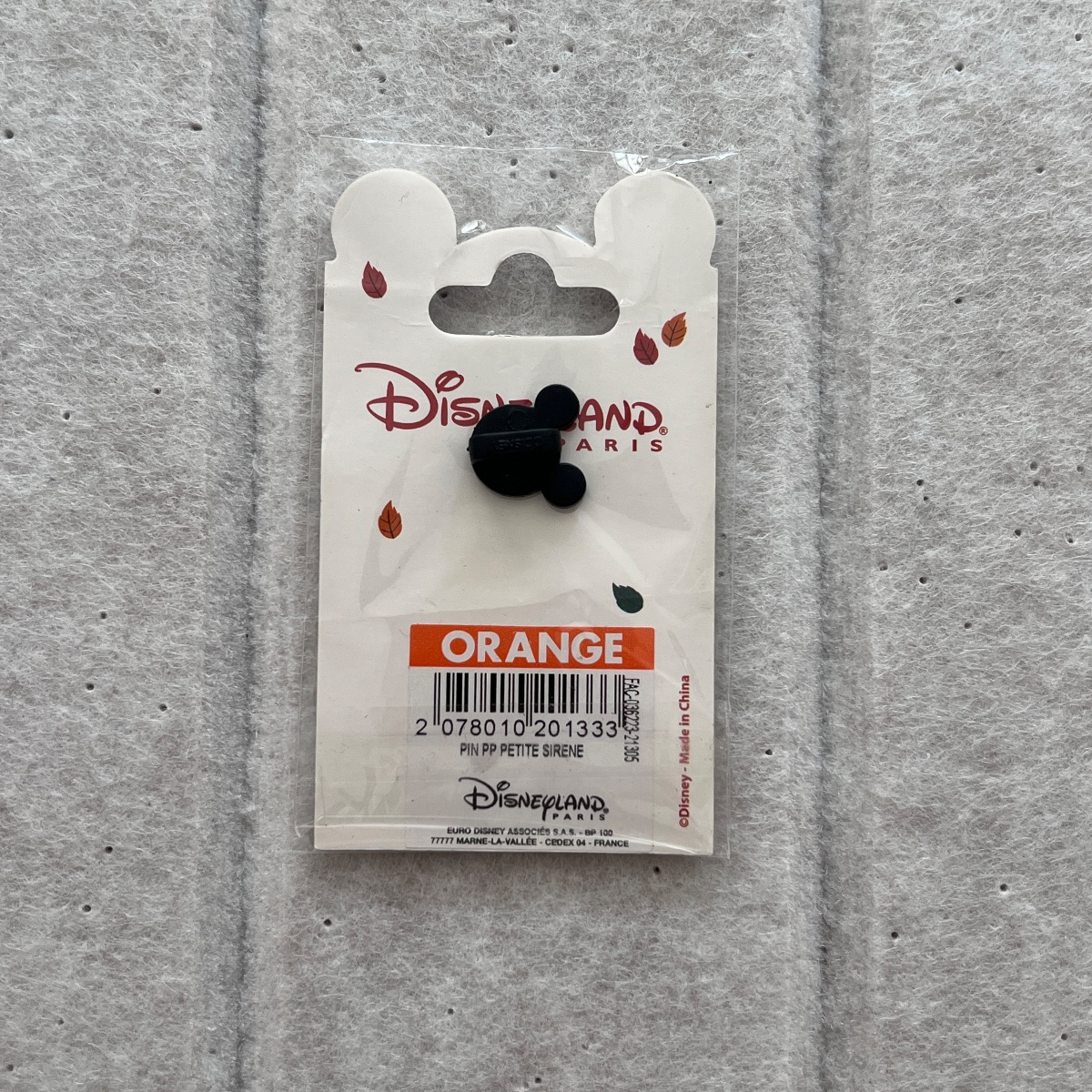 Disneyland Paris Animator Dolls Little Mermaid Ariel Flounder Pin view 2