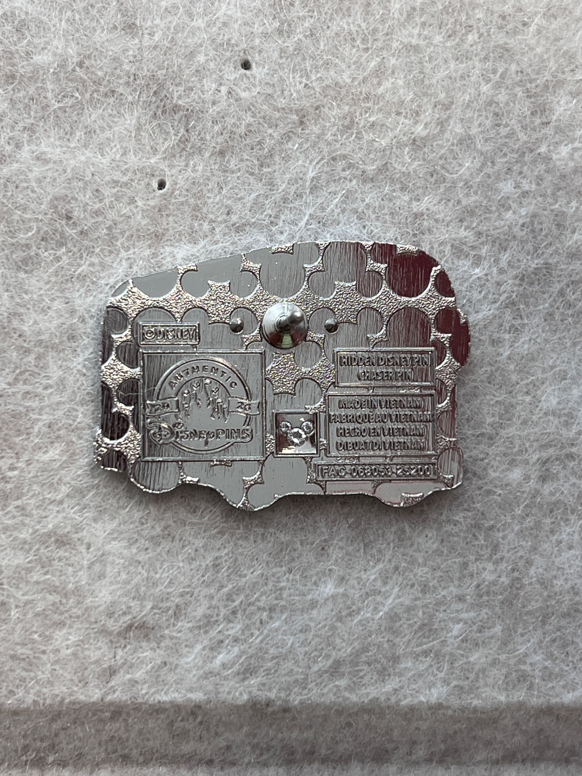 Disneyland Resort 2026 Hidden Mickey Chaser Queen of Hearts Bus Pin view 2