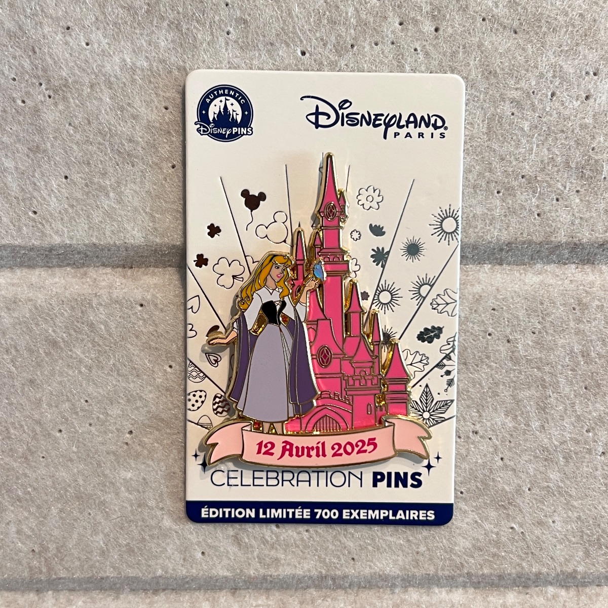 Disneyland Paris Limited Edition 12 Avril Sleeping Beauty Castle Aurora Pin