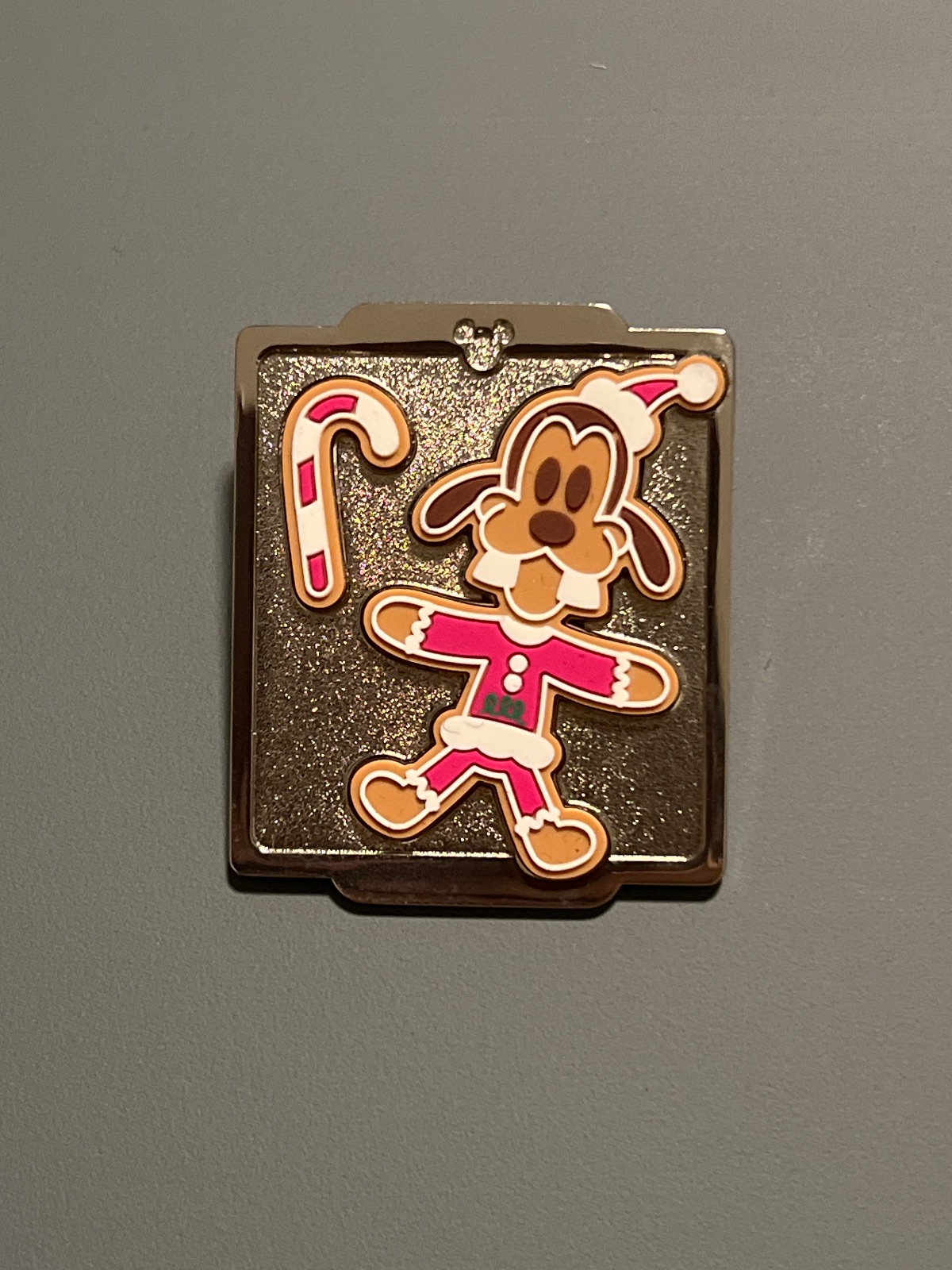 Disney Store Limited Edition Advent Calendar Goofy Gingerbread Cookies Tray Pin