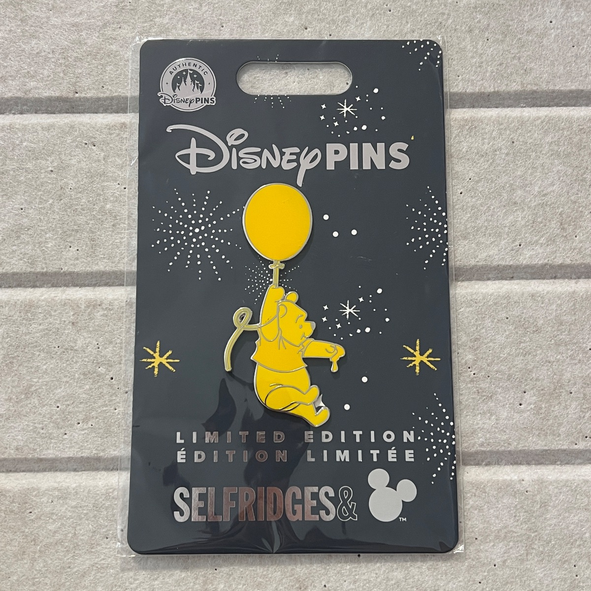 Disney Store Limited Edition Selfridges Winnie the Pooh Balloon Pin
