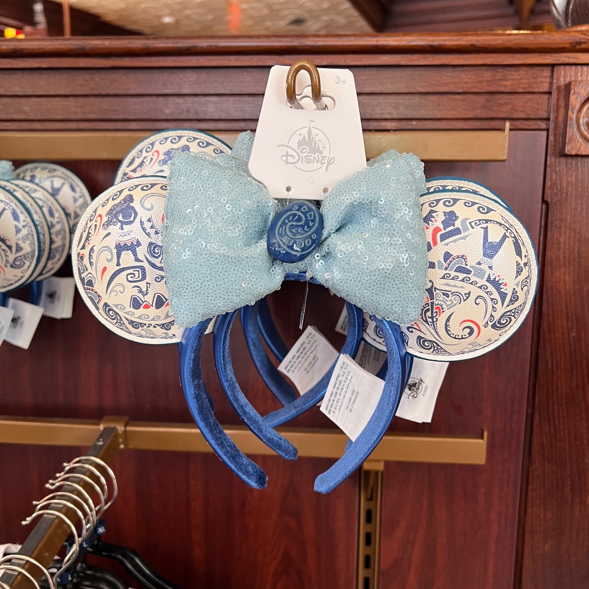 Disneyland Paris Moana Wave Art Minnie Bow Ears