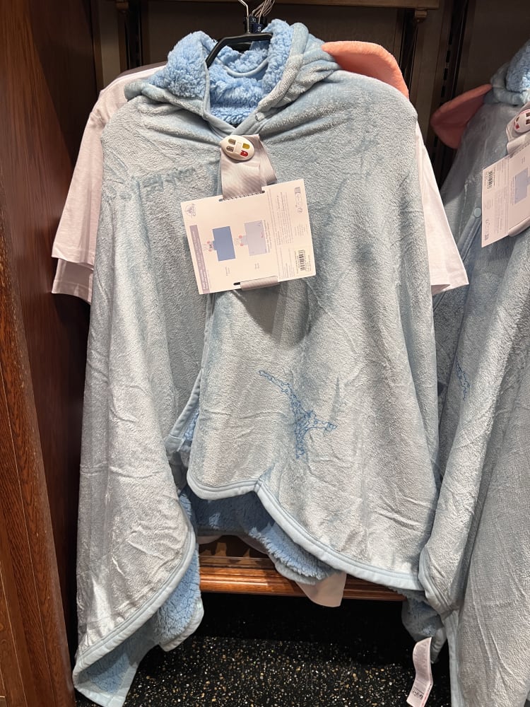 Disneyland Paris Chef Remy Hooded Blanket view 2