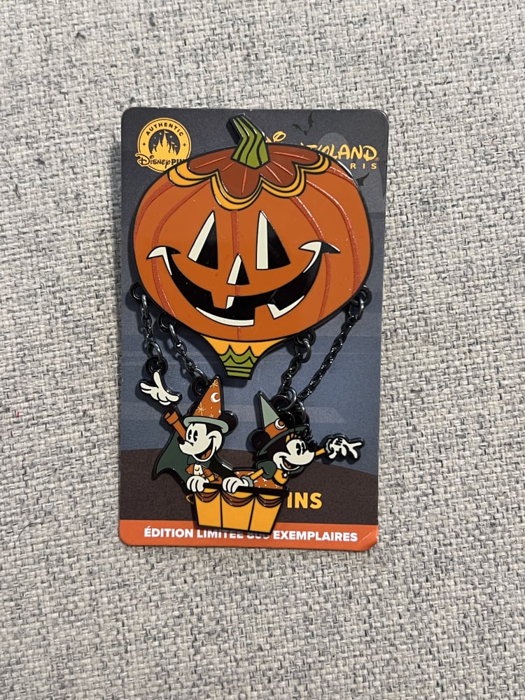 Disneyland Paris Limited Edition Halloween Pumpkin Hot Air Balloon Pin view 1