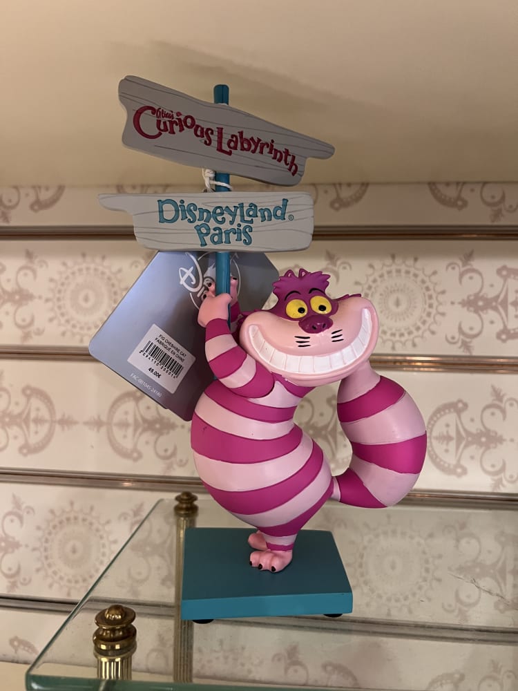 Disneyland Paris Cheshire Cat Signpost Figurine view 1