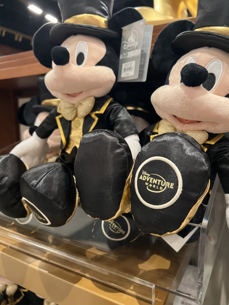Disneyland Paris Adventure World Mickey of Hollywood Plush view 2