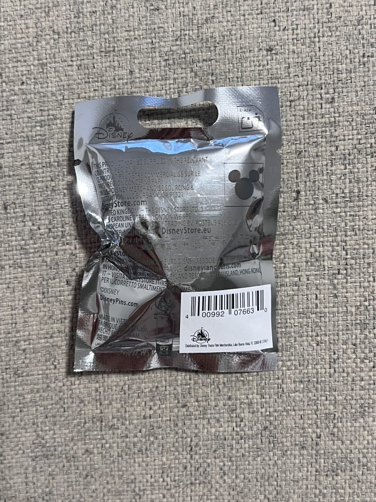Walt Disney World 2025 Hidden Mickey Wave B Pack view 2