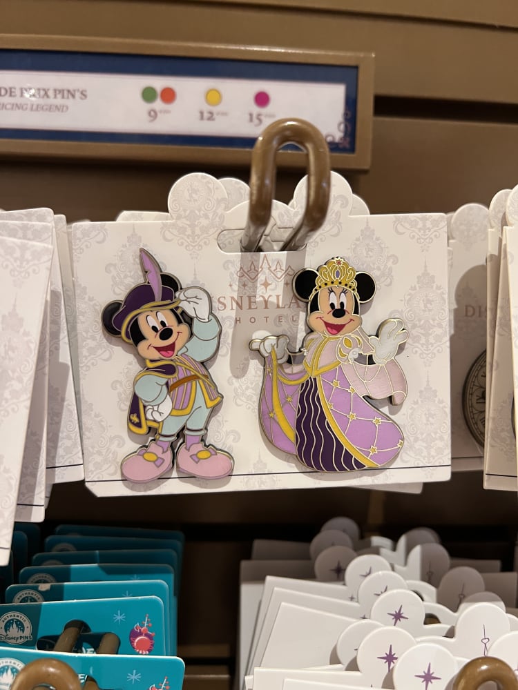 Disneyland Paris Hotel Mickey and Minnie Banquet Pin Set view 1