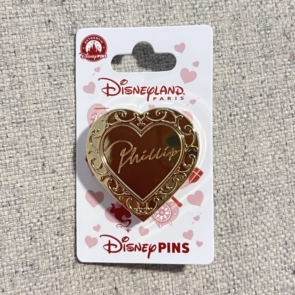 Disneyland Paris Love Heart Hinged Phillip Pin view 3