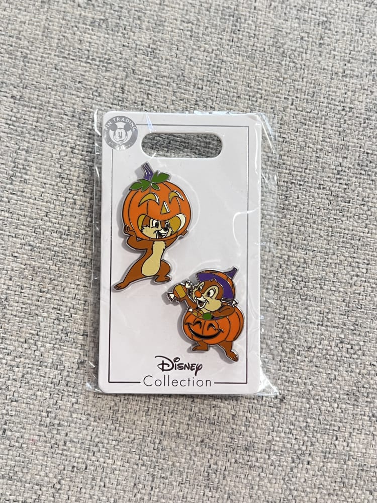 US Disney Halloween Chip and Dale Pumpkin Pin Set view 1