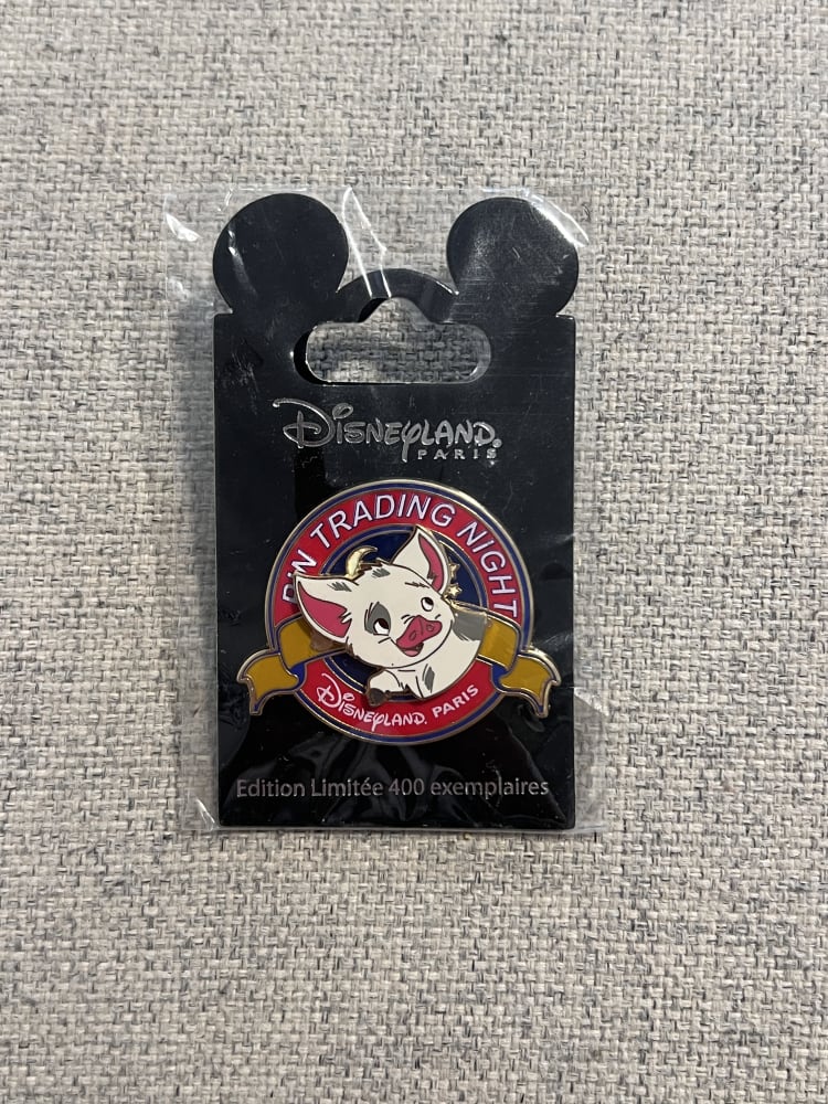 Disneyland Paris Limited Edition Pin Trading Night Moana Pua Pin view 1