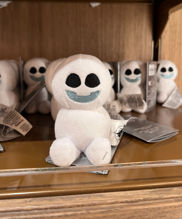 Disneyland Paris World of Frozen Snowgie Shoulder Pal view 1