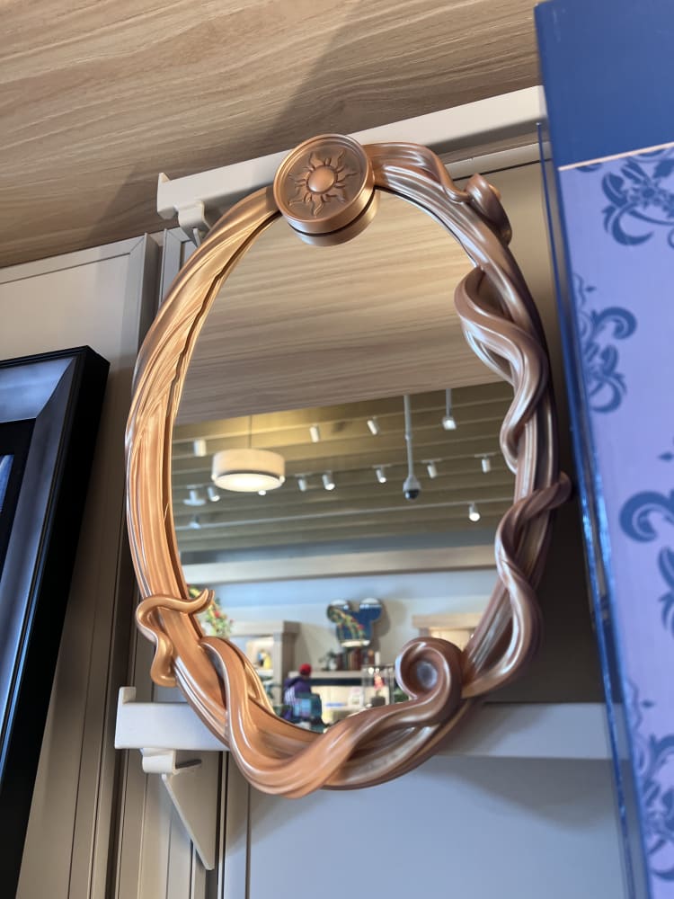 Disneyland Paris Hotel Tangled Rapunzel Mirror view 4