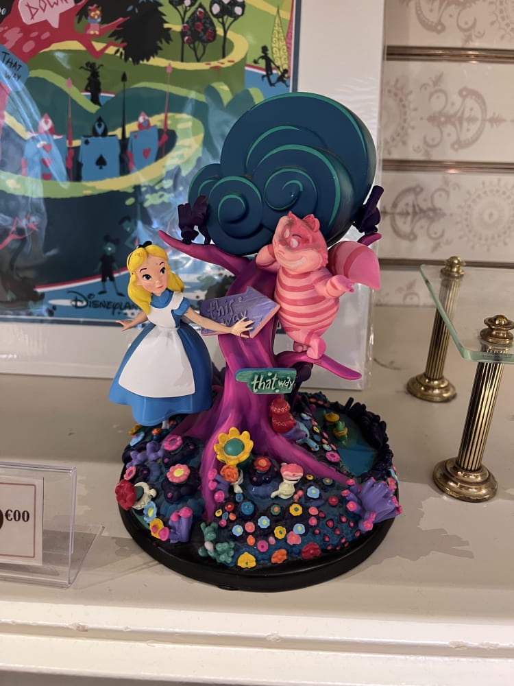 Disneyland Paris Alice In Wonderland Cheshire Cat Tree Figurine view 1