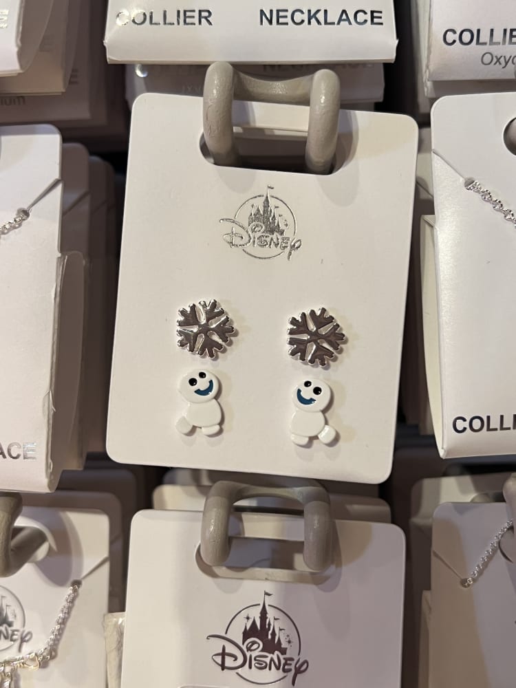 Disneyland Paris Snowgie Snowflake Stud Earrings Set