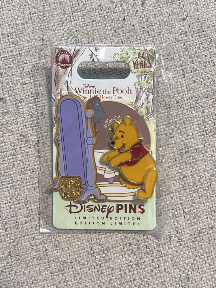 Disney Store Limited Edition Winnie the Pooh Honey Tree Mirror Pin view 1