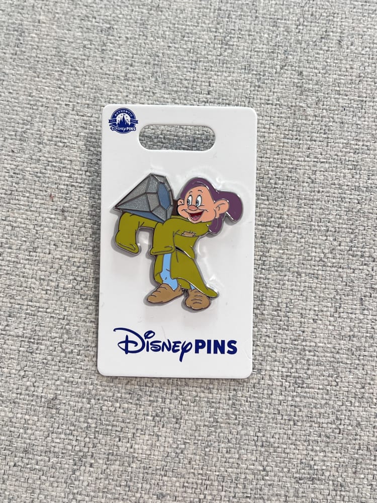 US Disney Dopey Diamond Pin