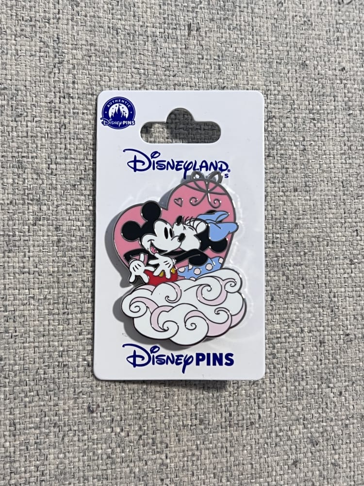 Disneyland Paris Valentine's Day Mickey Minnie Cloud Pin view 1