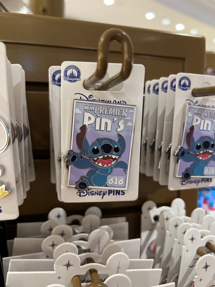 Disneyland Paris Stitch My First Pin ‘Mon Premier Pin’ Pin view 2