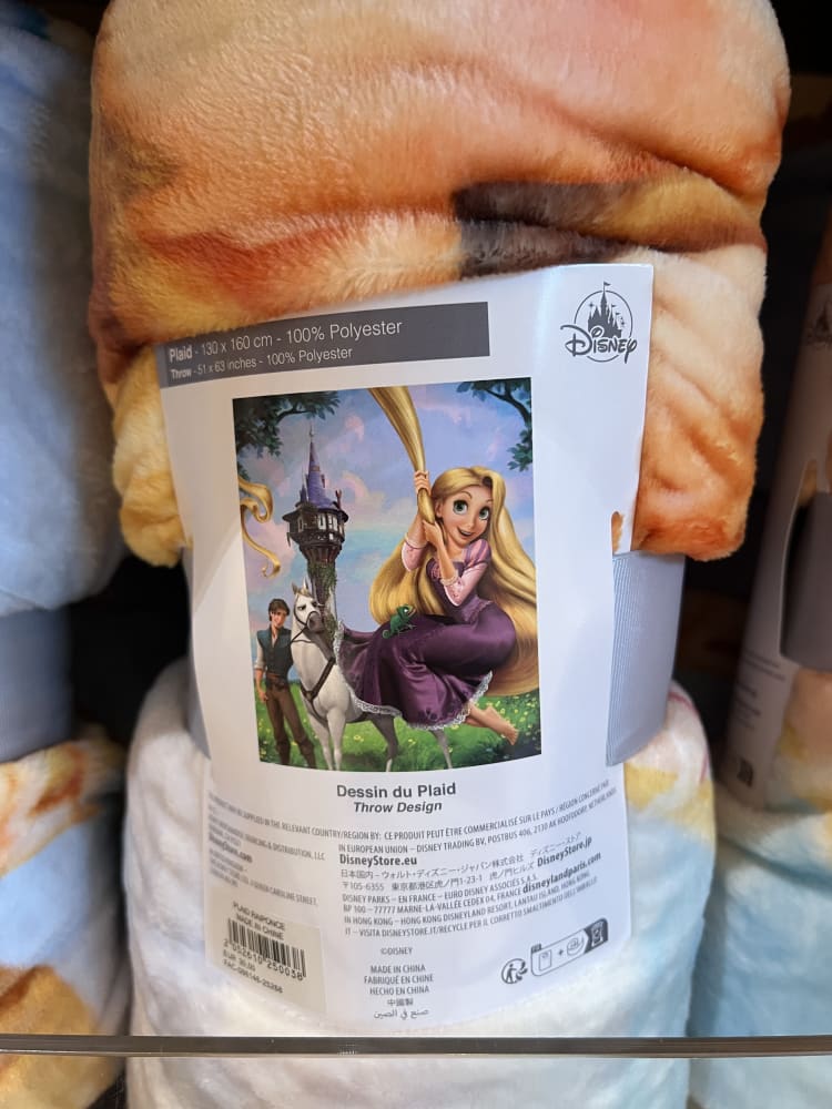 Disneyland Paris Tangled Rapunzel 130cm x 160cm Blanket Throw view 2