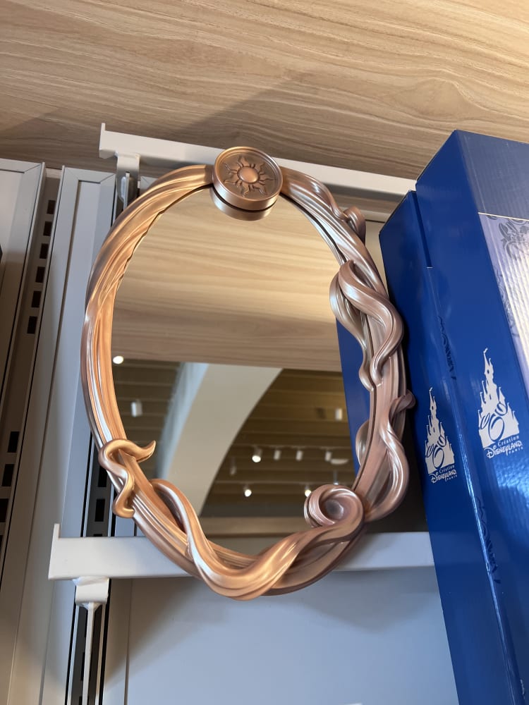 Disneyland Paris Hotel Tangled Rapunzel Mirror view 3