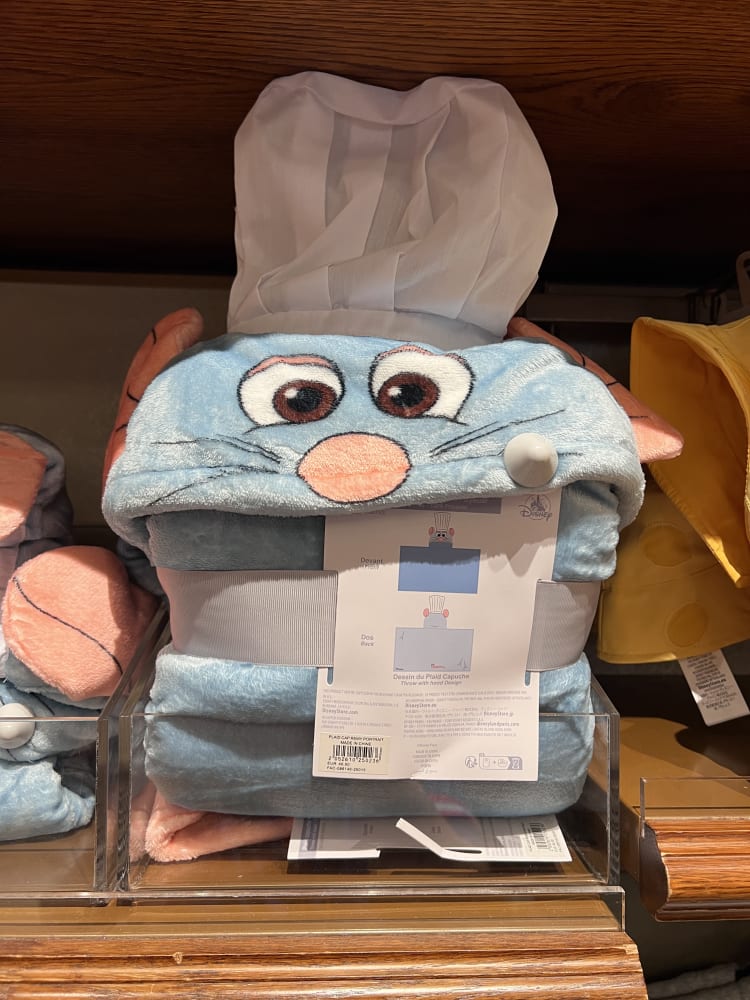 Disneyland Paris Chef Remy Hooded Blanket view 3