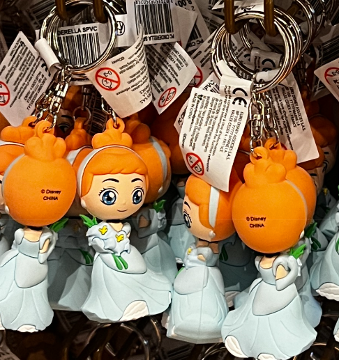 Disneyland Paris Cinderella 3D Character Model Keyring view 1
