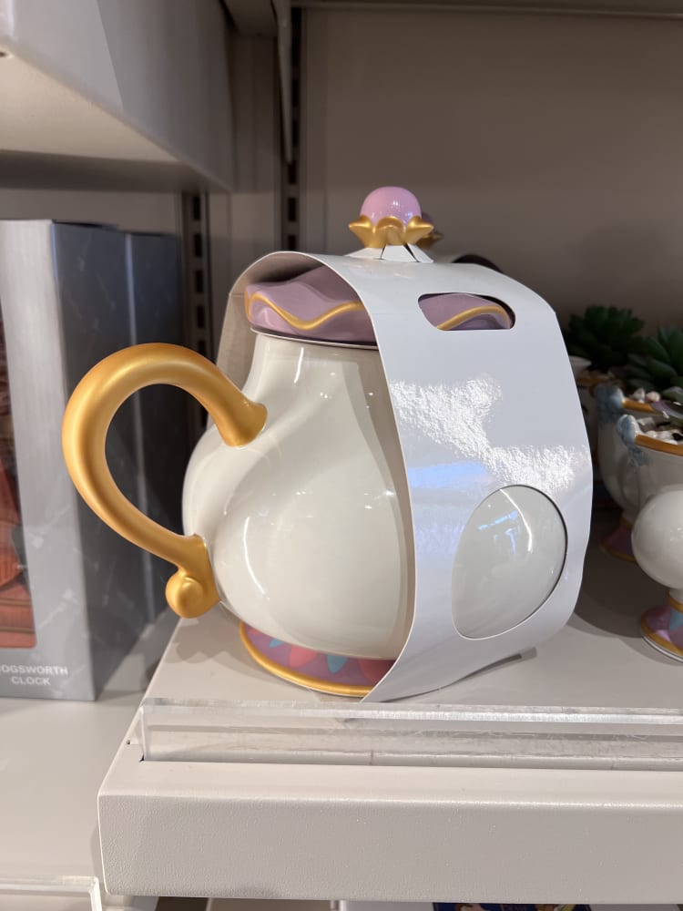 Disneyland Paris Mrs Potts Teapot view 2