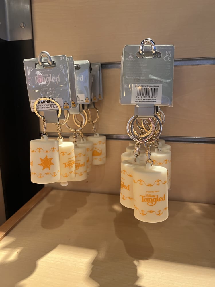 Disneyland Paris Tangled Light Up Lantern Keyring view 1